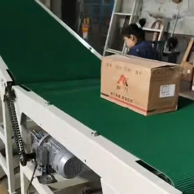 爬坡裝卸車輸送機(jī)